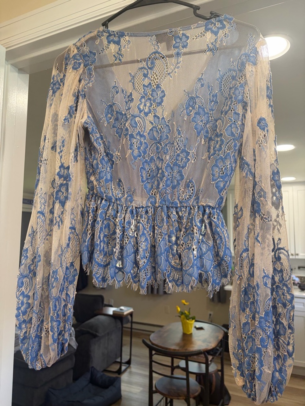 Topshop Blue Lace V-Neck Sheer Balloon Sleeve Blouse - Picture 4 of 7